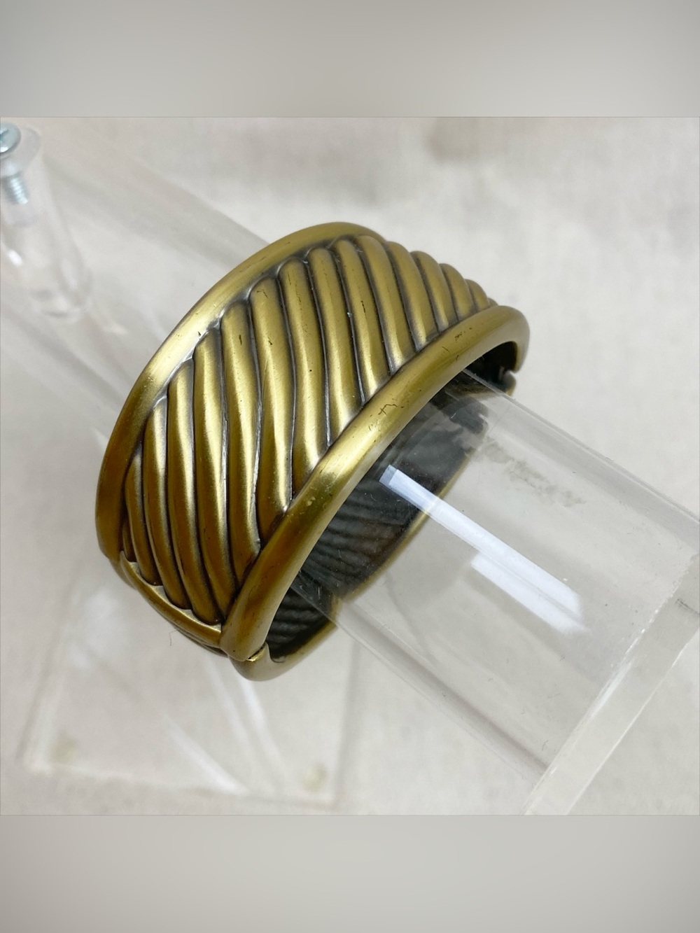 Antiqued gold-Tone Textured hinged bangle Bracelet